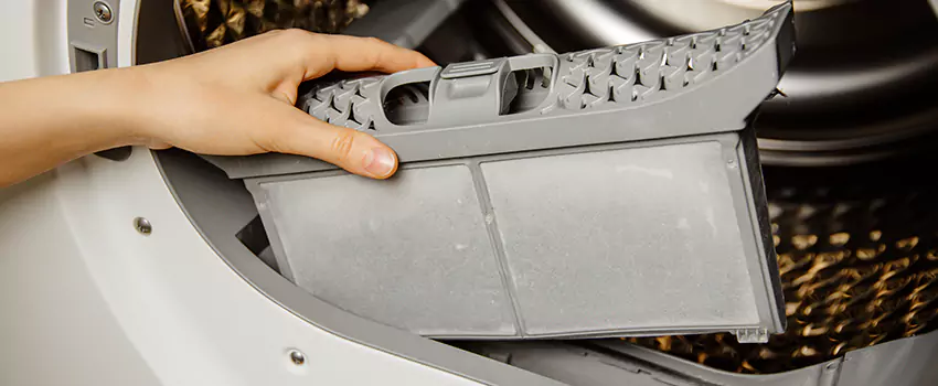 Signs Of A Clogged Dryer Lint Trap in Las Palmas, California